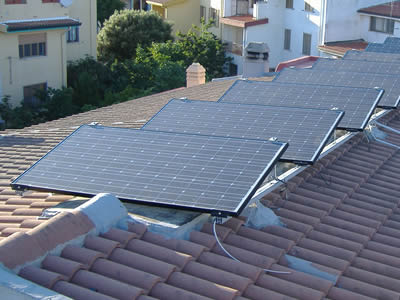 La eco-casa si alimenta con i pannelli fotovoltaici