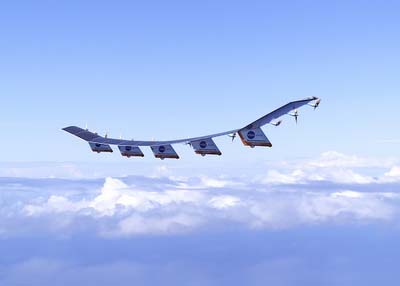 solar-impulse-il-giro-del-mondo-con-un-aereo-solare-la-sfida-di-bertrand-piccard-foto.jpg