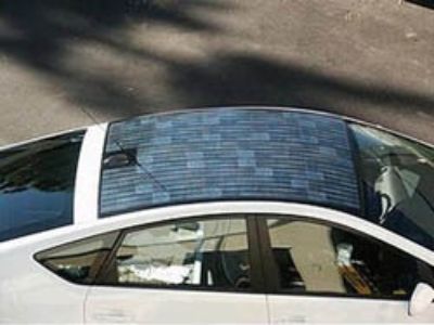 guidare-ecologico-sev-pannelli-solari-sul-tettuccio-dellautomobile-foto.jpg