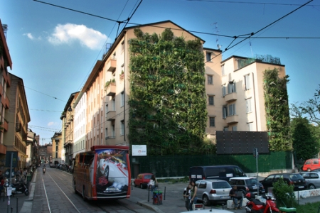 Il Muro verde: a Milano un giardino verticale ad energia solare