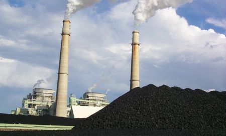 Il carbone ci costa 360 miliardi di euro all'anno