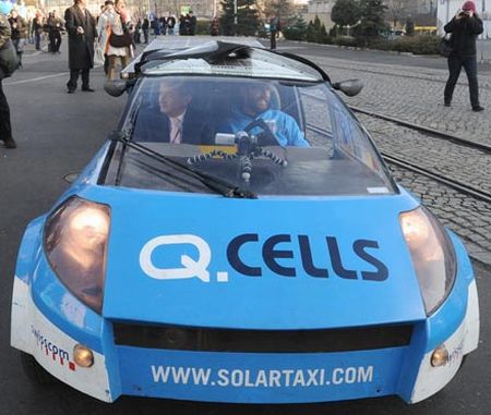 Auto solare completa il primo giro del mondo