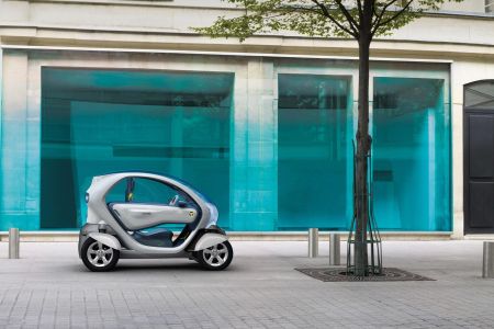 Auto elettriche, fabbriche a basso impatto e riciclaggio per la svolta Eco2 della Renault