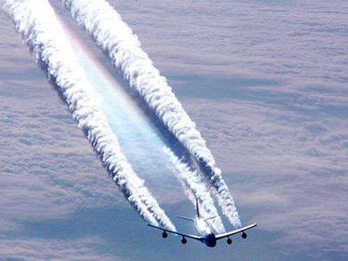 Inquinamento, pronti progetti per dimezzare la CO2 degli aerei entro il 2050