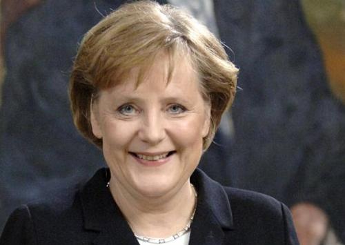 Nucleare, Merkel: "pionieri verso una nuova era fondata sulle energie rinnovabili"