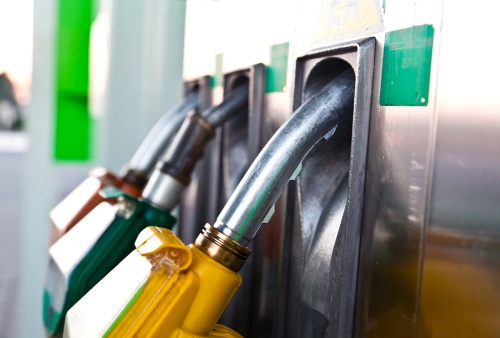Manovra, con i rincari benzina verde a 1,738 euro