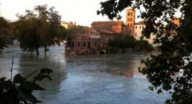 piena tevere maltempo roma
