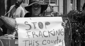 fracking gran bretagna sospeso