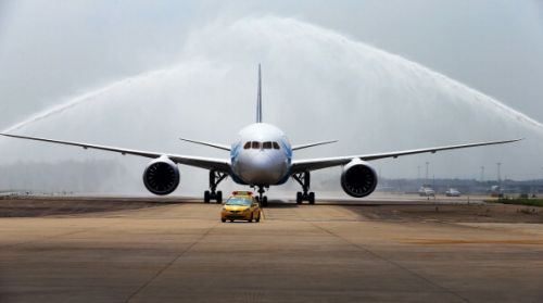 Emissioni aerei, la IATA decide di tagliare l'inquinamento