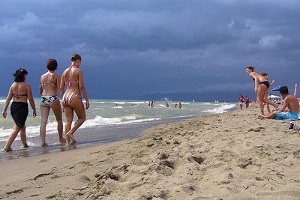 Estate 2013, stop ai mozziconi in spiaggia con l'iniziativa MareVivo