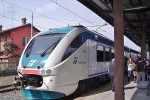 ferrovie italiane stazioni comodato d'uso gratuito
