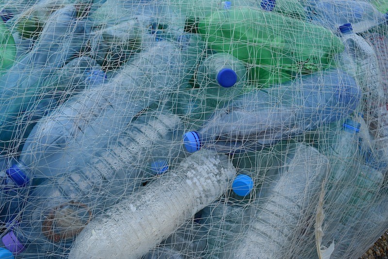 Aziende sostenibili: come smaltire la plastica